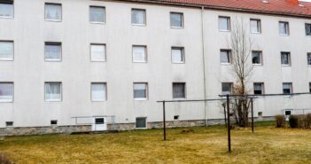 BlmA: "Wer ist berechtigt?", Die BImA-Nummer einfach erklärt, Zugang zu Immobilienportal (Foto: AdobeStock - Superingo 203209959)