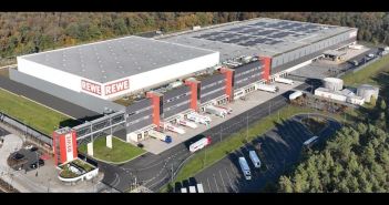 REWE Group optimiert Lagernetzstruktur und steigert (Foto: REWE)