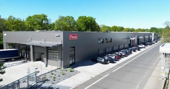 FLEXA eröffnet modernes Logistikzentrum mit beeindruckender (Foto: FLEXA GmbH & Co Produktion & Vertrieb KG)