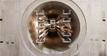 Unex Gesamtsystem verbindet isolierende Profile mit Kabelrinne und (Foto: Unex Kabelsysteme und -elemente GmbH)